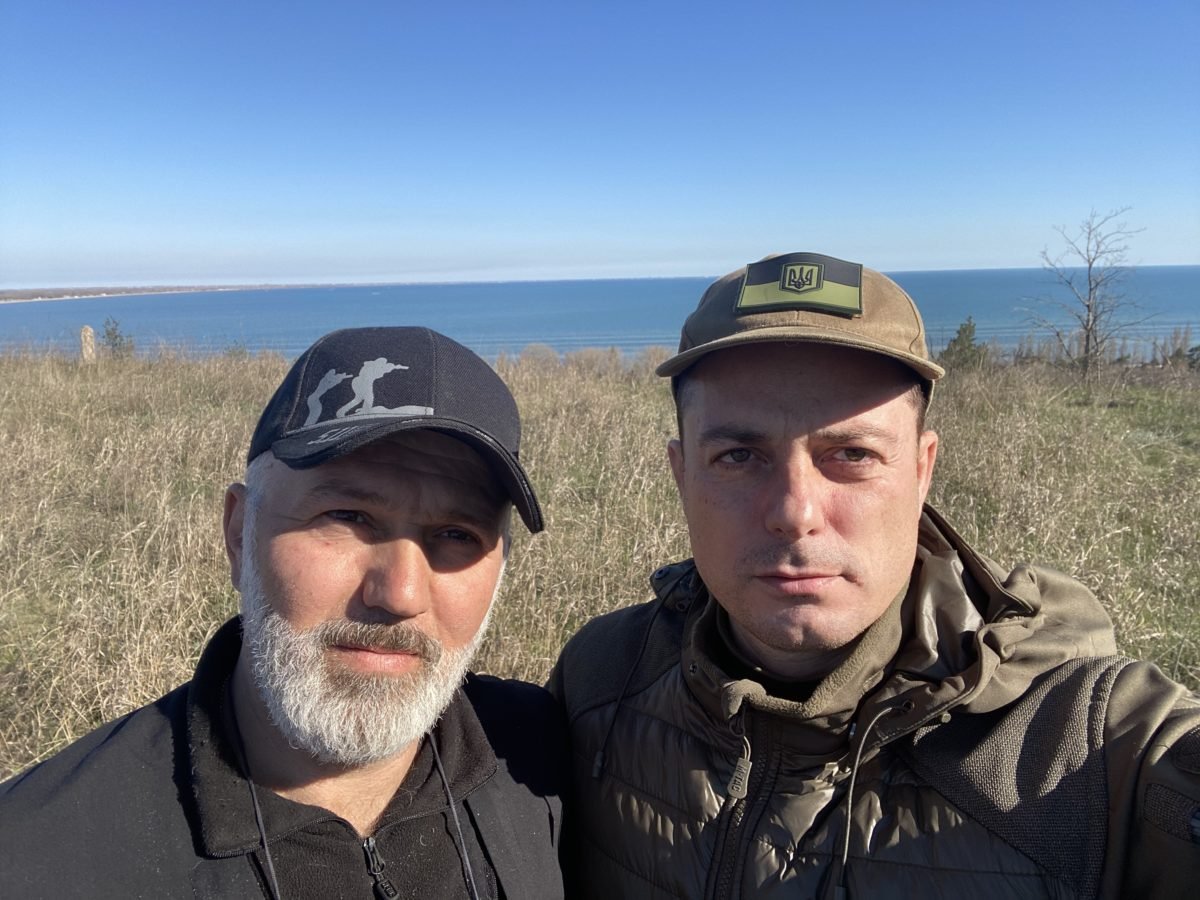 Мэр Каменского посетил добровольцев на передовой 1