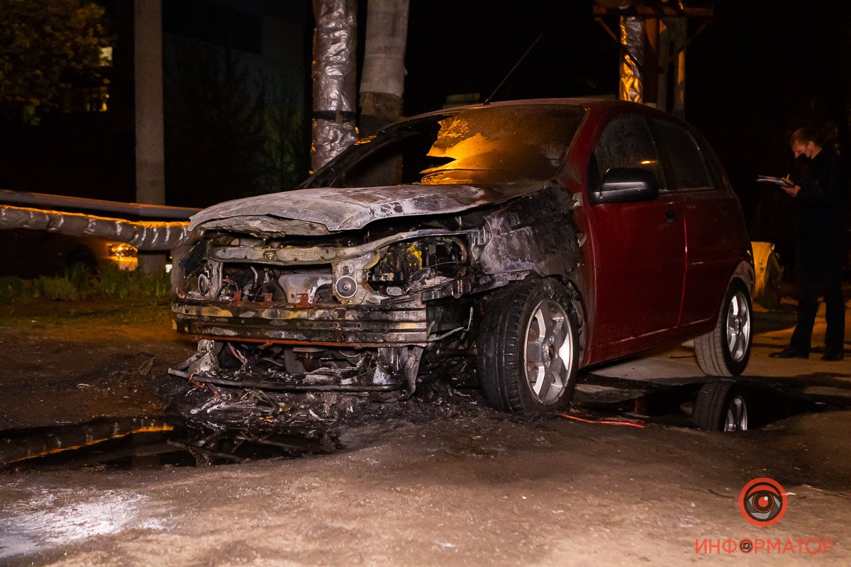 Пострадала передняя часть автомобиля Пострадала передняя часть автомобиля