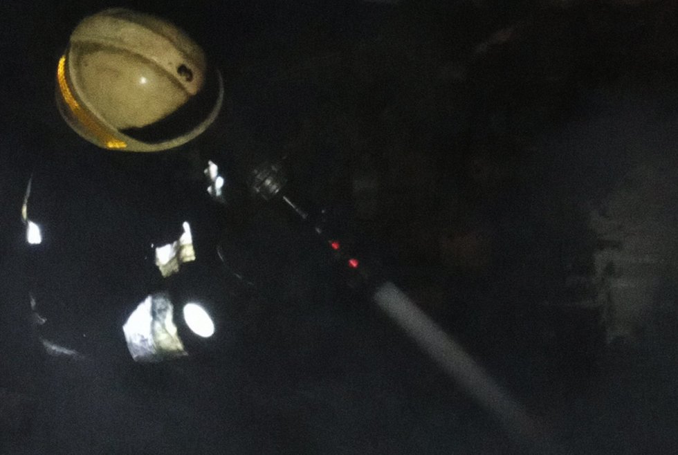 В Днепре ночью горели гаражи: пожар тушили 2 часа 1