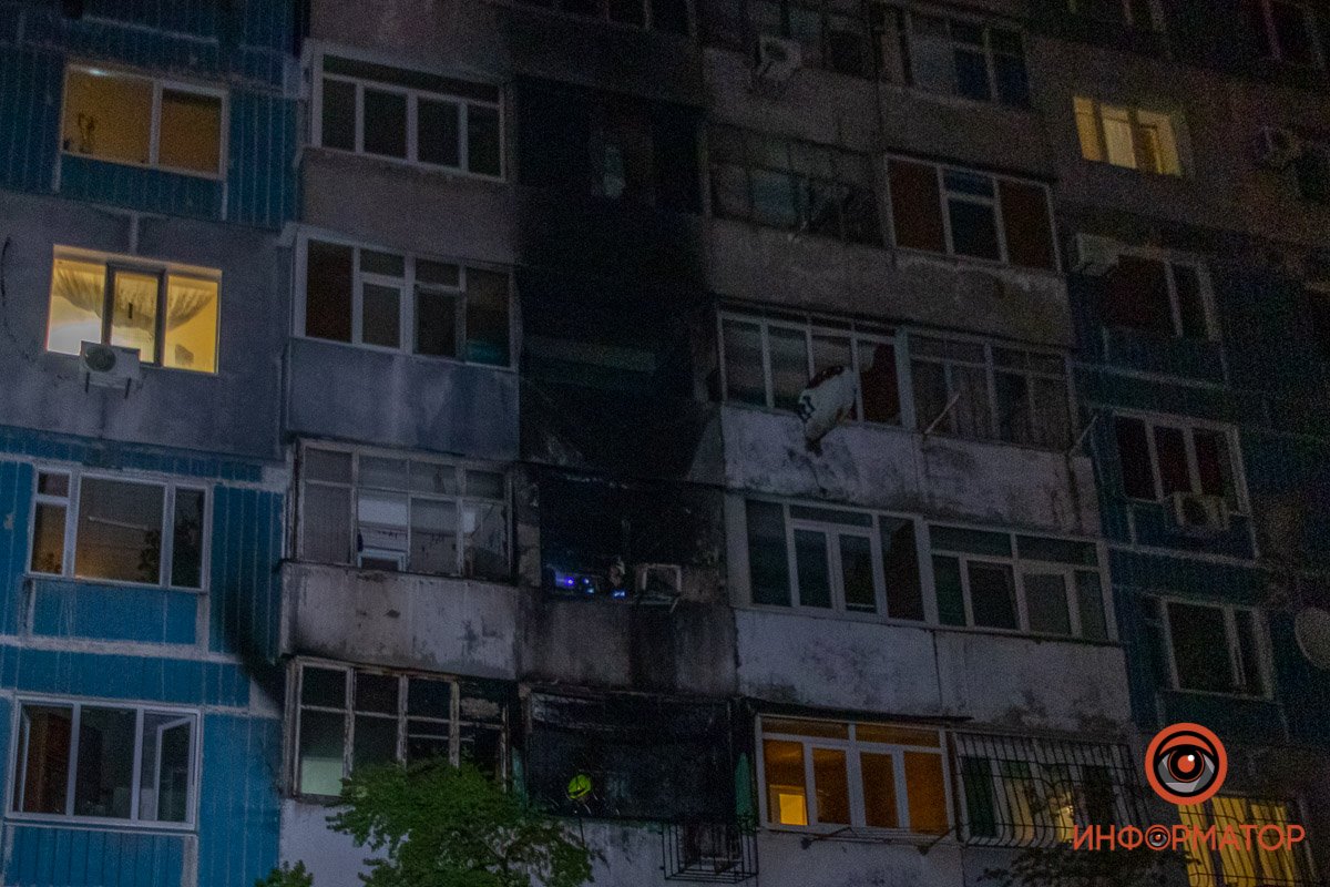 Огонь достал до 5 этажа