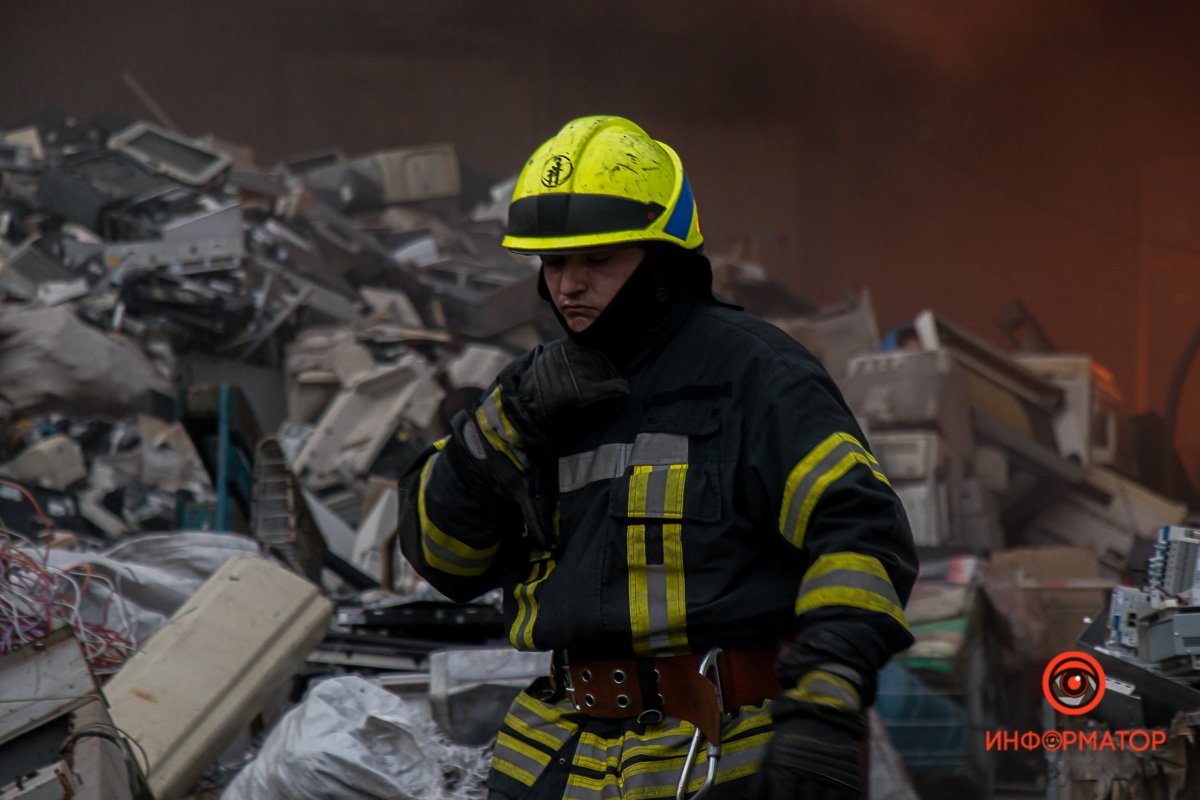 Пожар огромной площадью