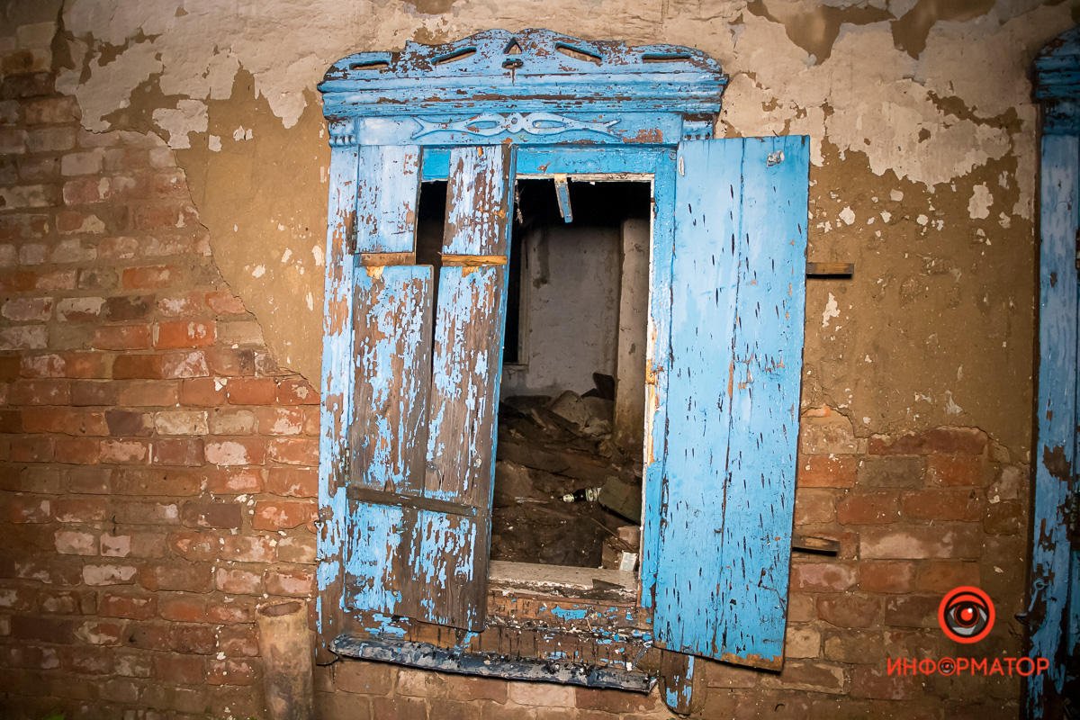 Сообщение о возгорании поступило в 23:05