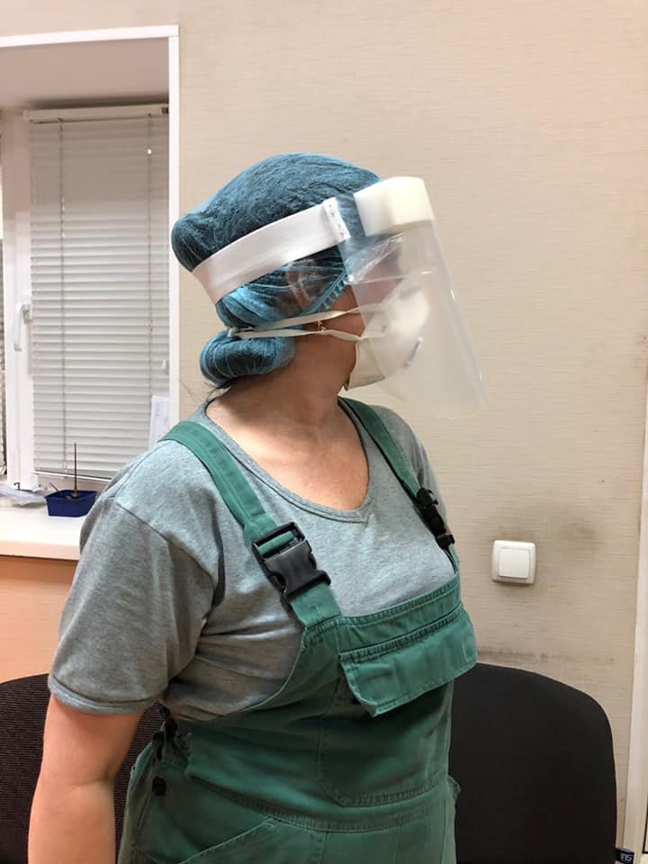 Врачам передадут многоразовые щитки