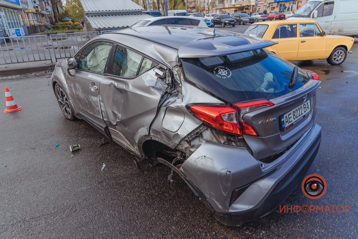 Toyota развернуло на Калиновой