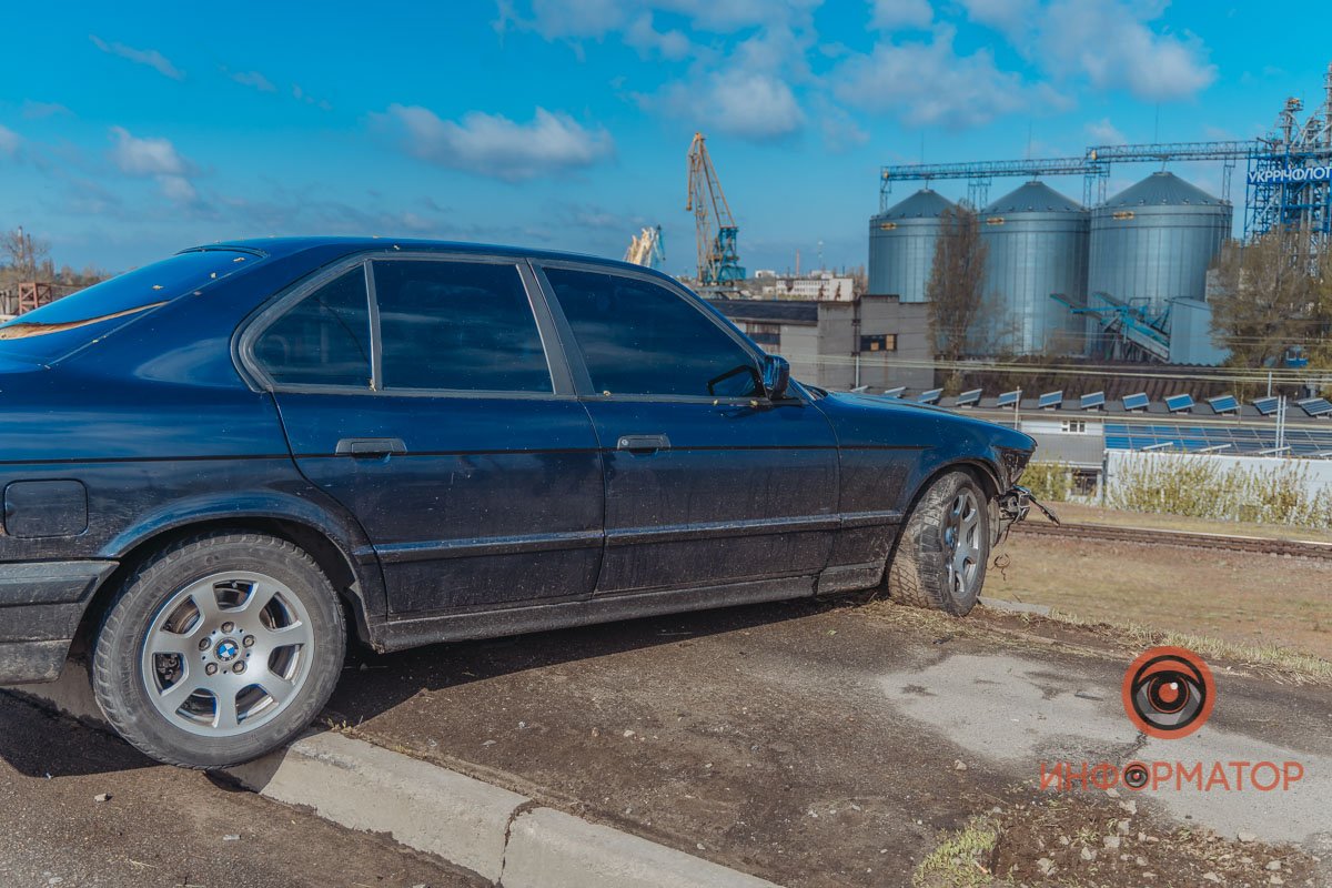 Водитель пытался выравнять машину при движении, но не смог