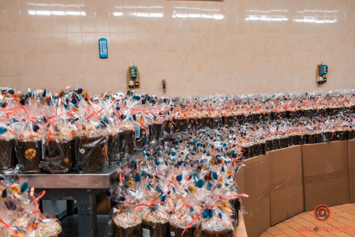 В супермаркетах АТБ появятся освященные пасхальные куличи 3