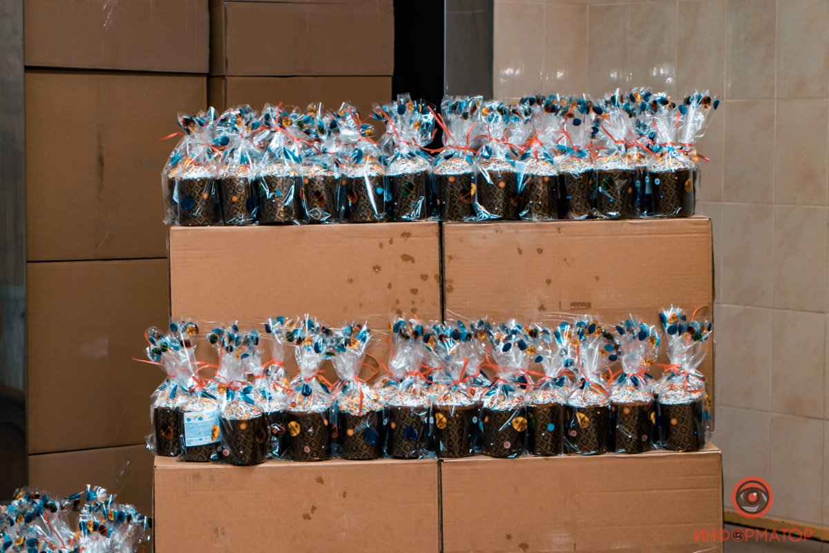 В супермаркетах АТБ появятся освященные пасхальные куличи 10