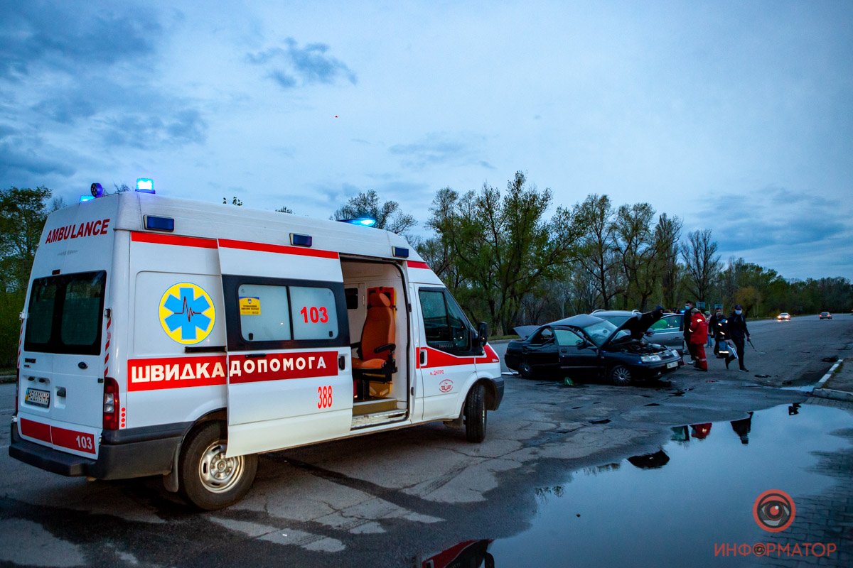 Авария произошла напротив заправки SKY Авария произошла напротив заправки SKY