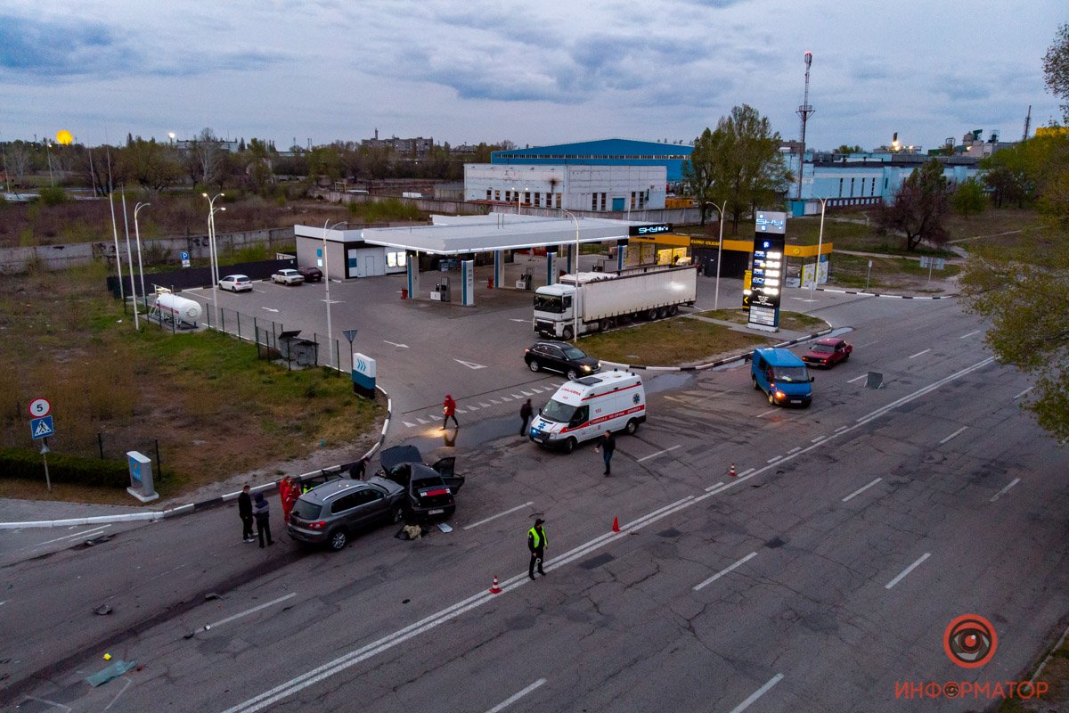 Патрульным пришлось частично перекрыть движение Патрульным пришлось частично перекрыть движение