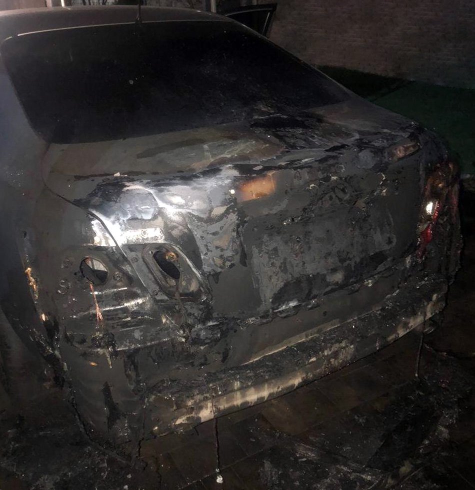 Пострадала задняя часть автомобиля
