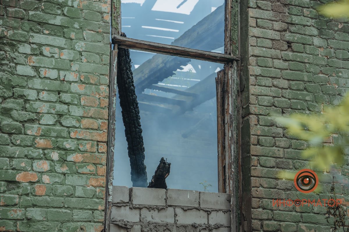 Огонь полыхал на площади около 50 квадратных метров Огонь полыхал на площади около 50 квадратных метров