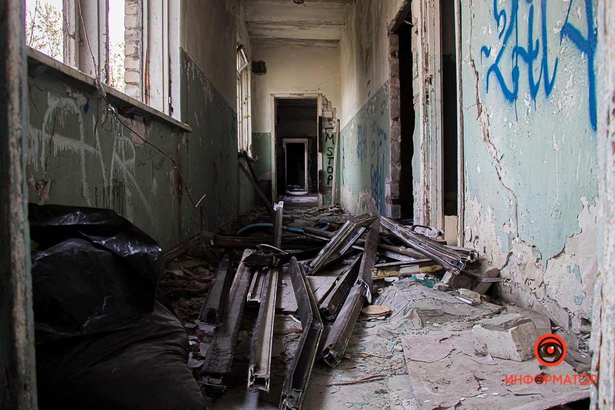 Никого... или почти... Никого... или почти...