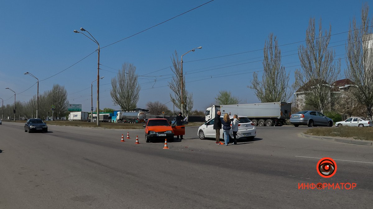 На место оперативно приехали сотрудники полиции На место оперативно приехали сотрудники полиции