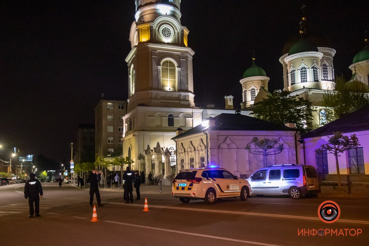 Троицкую площадь перекрыли
