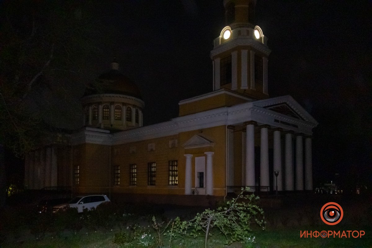 В Спасо-Преображенском соборе также проходят песнопения