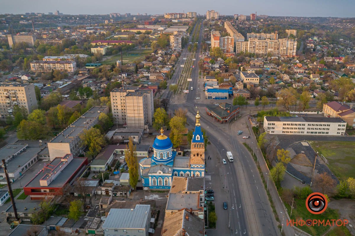 Город в светлый день