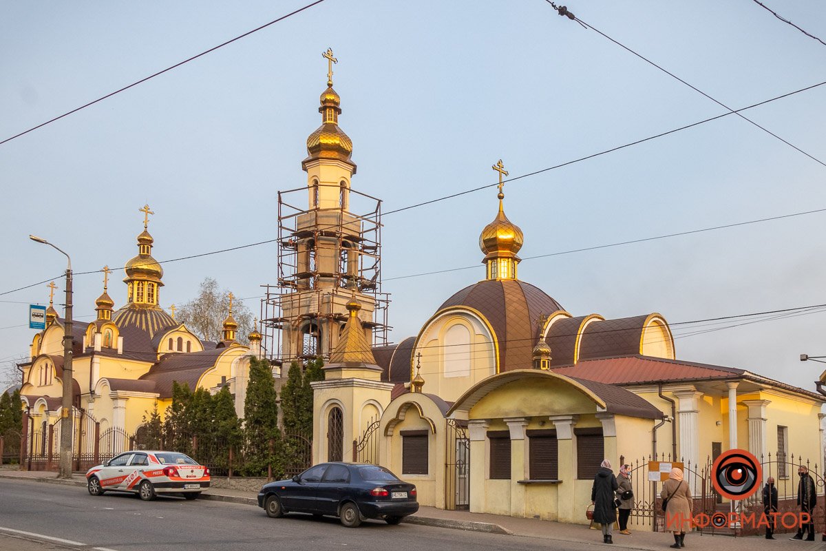 Люди посещали храм в разное время