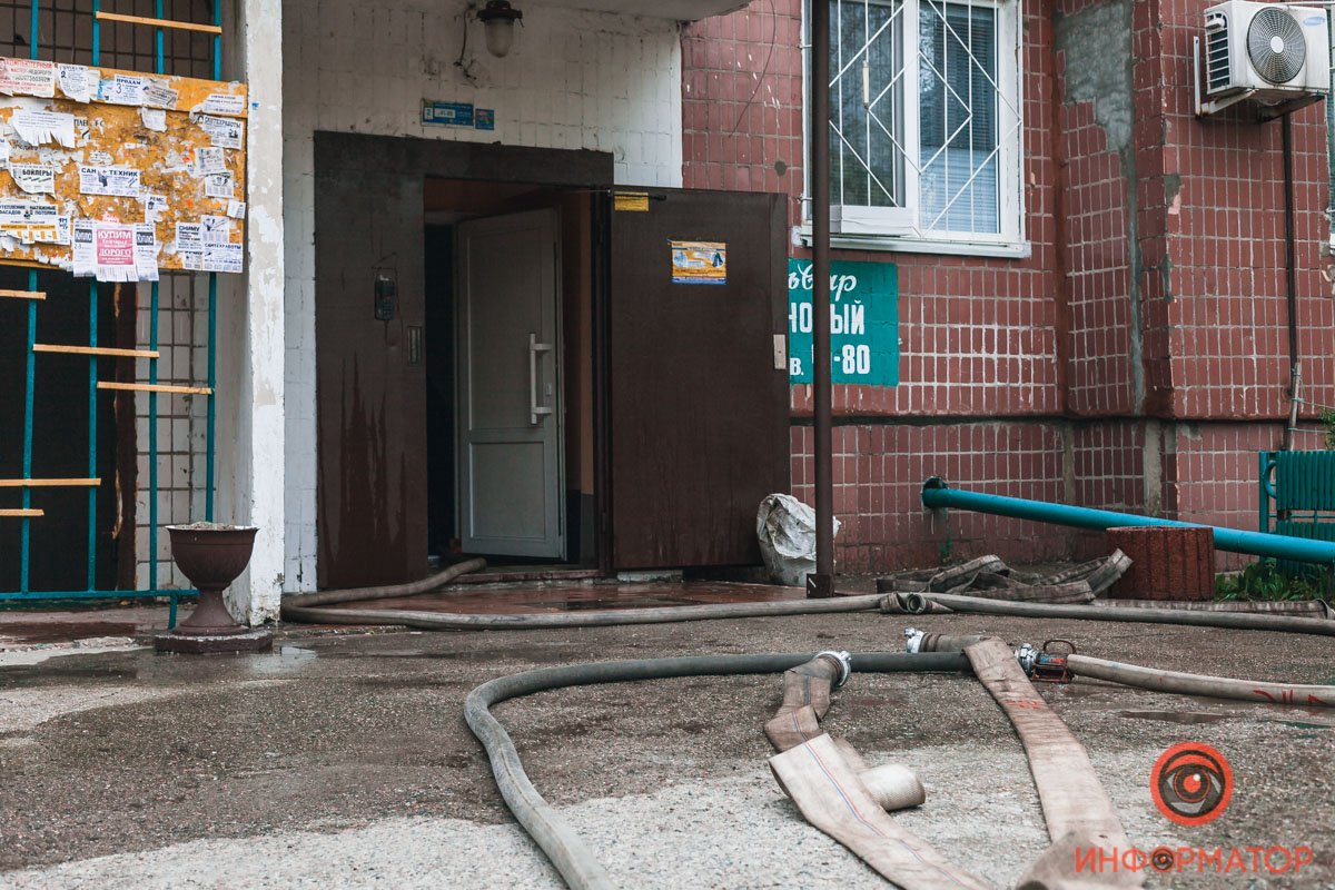 По предварительной информации, пожар возник в спальной комнате По предварительной информации, пожар возник в спальной комнате