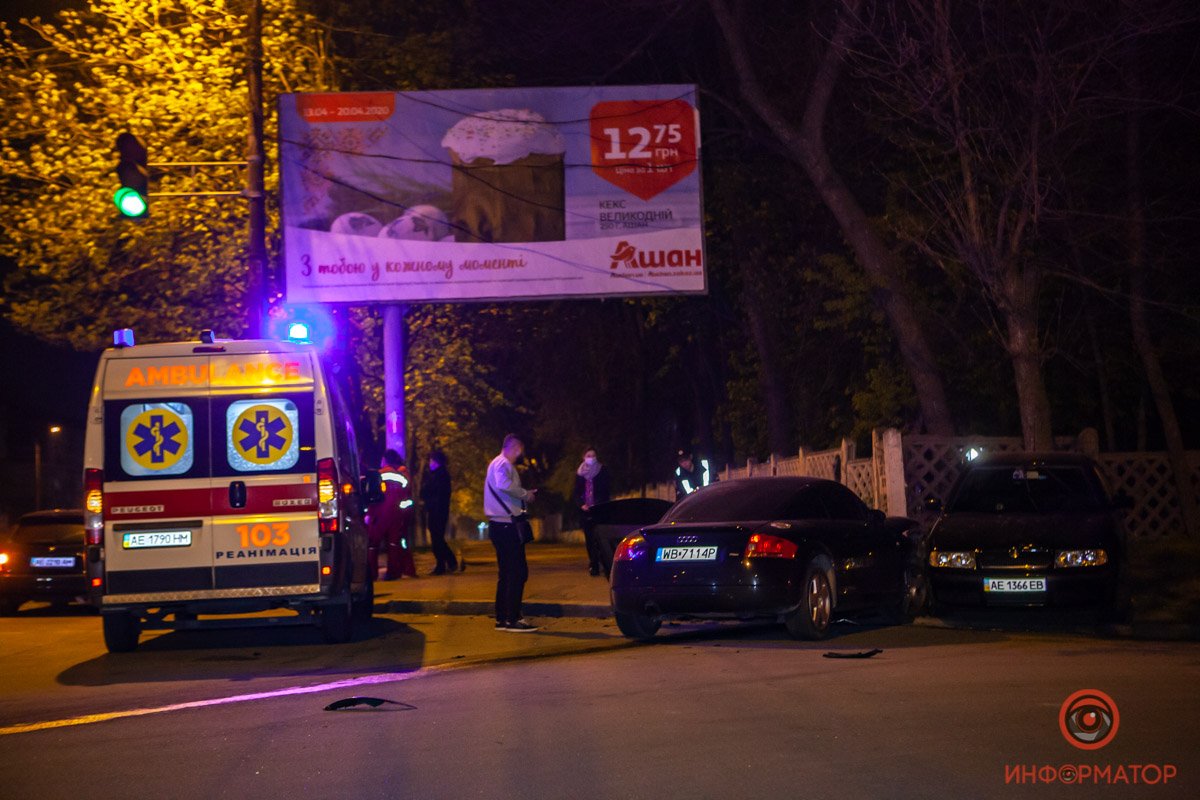 Авария произошла на проспекте Богдана Хмельницкого возле медицинской академии