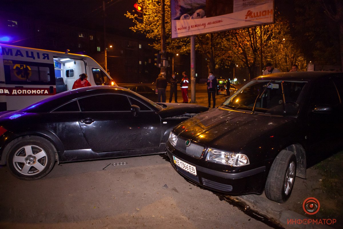 Столкнулись Audi и Skoda