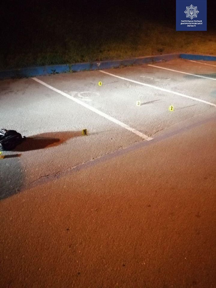 В центре Днепра мужчина из-за ссоры с женщиной открыл стрельбу и угрожал полицейскому 1