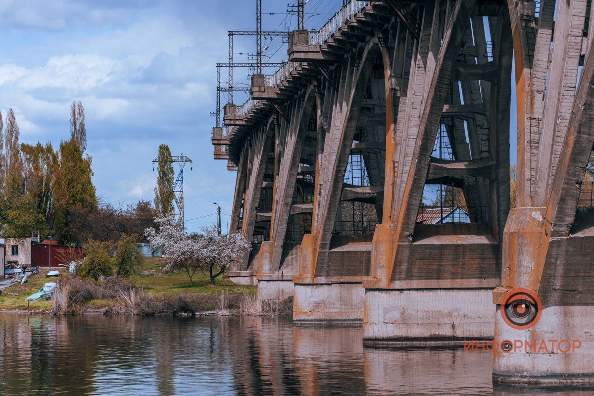 Погода просит посидеть дома