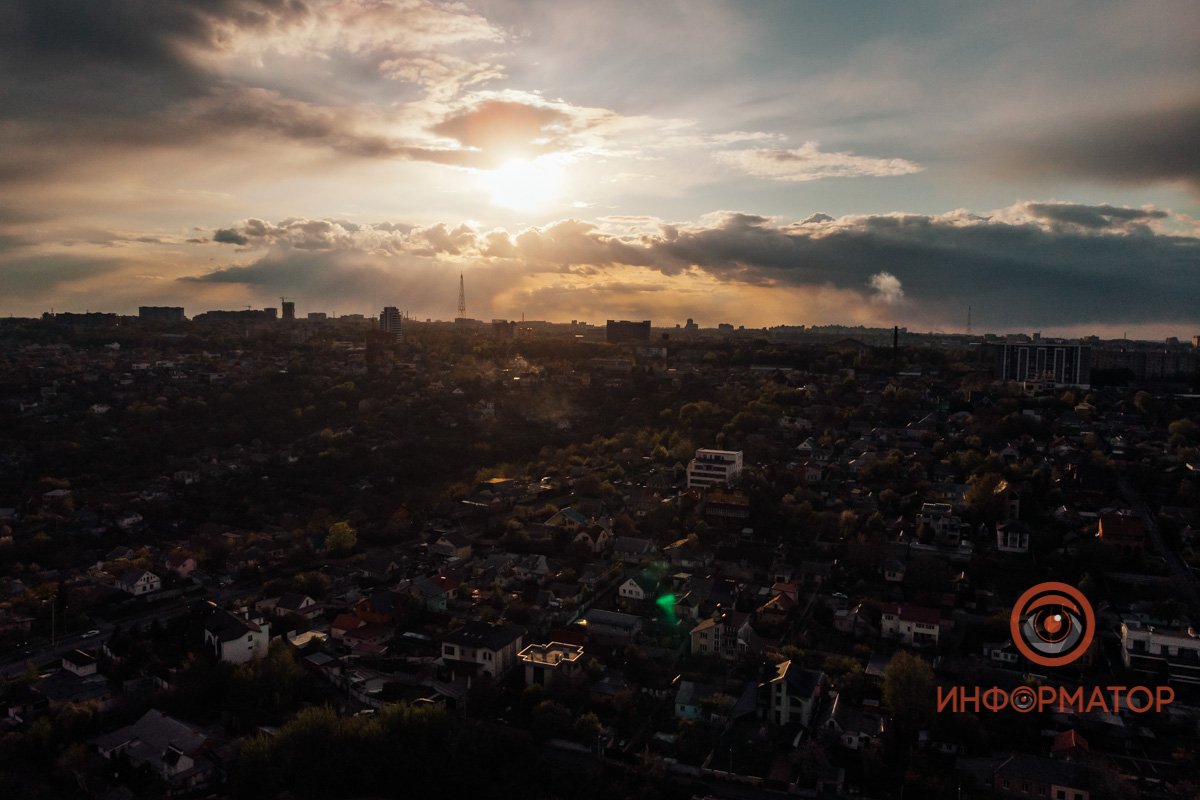 Надевай сарафан, окунайся В май!»