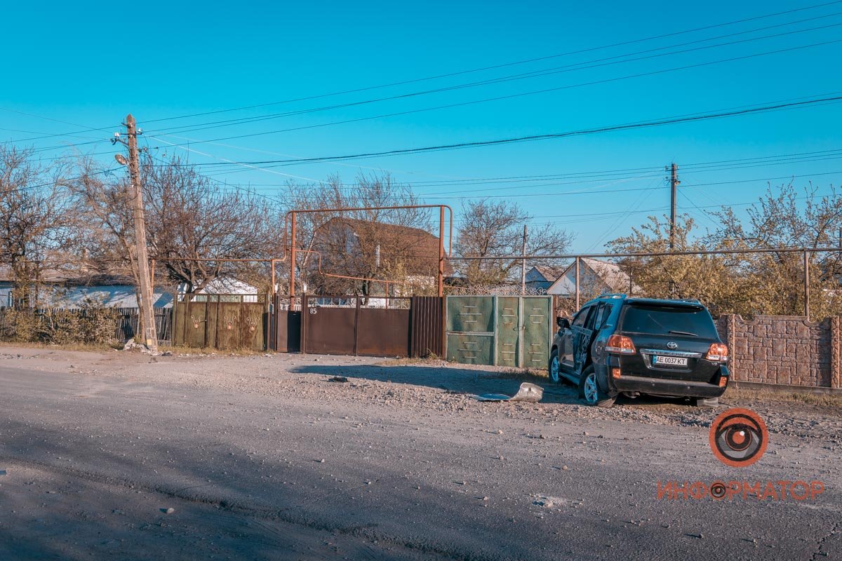 Автомобиль остановился в районе дома № 83 Автомобиль остановился в районе дома № 83