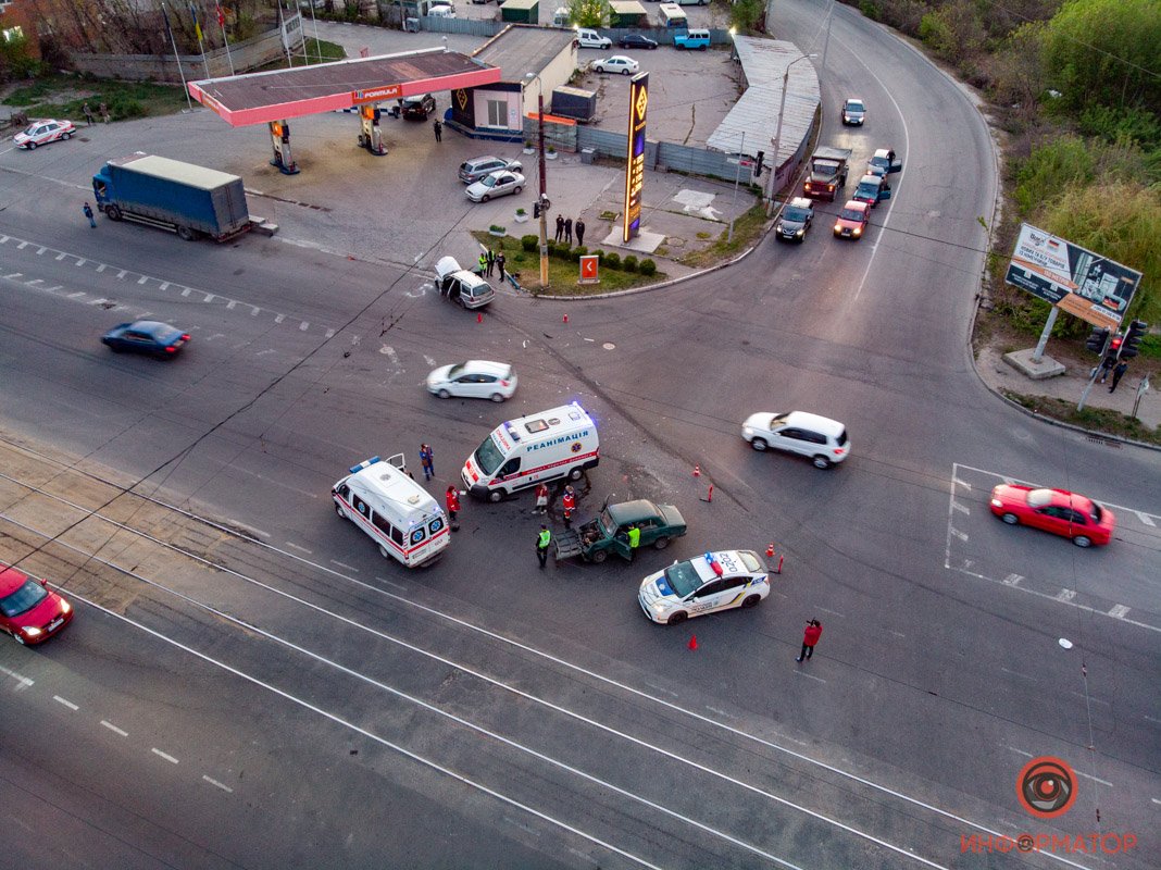 Из-за аварии проезд по проспекту в сторону 12-го квартала практически перекрыт