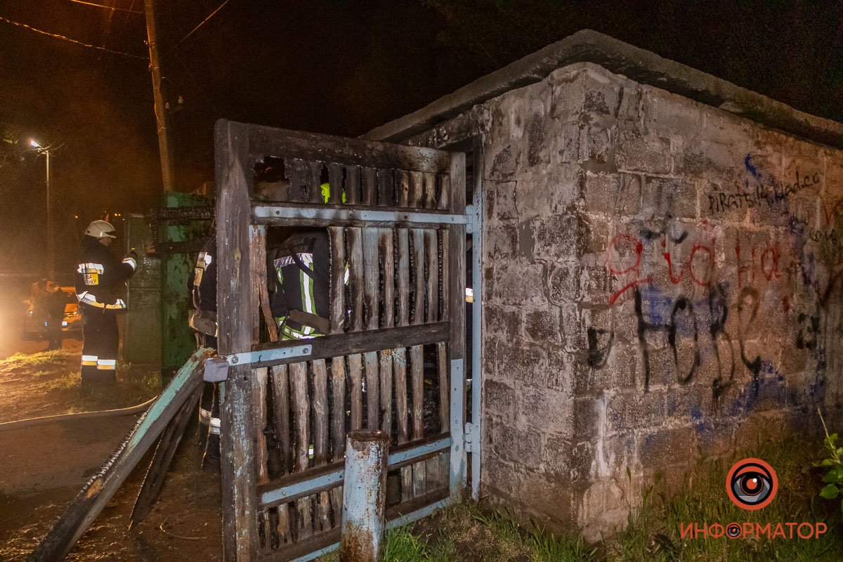 Горел гараж Горел гараж