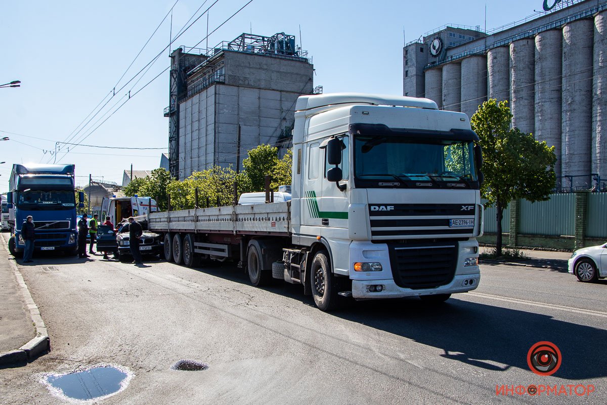 Водитель легковушки явно родился в рубашке
