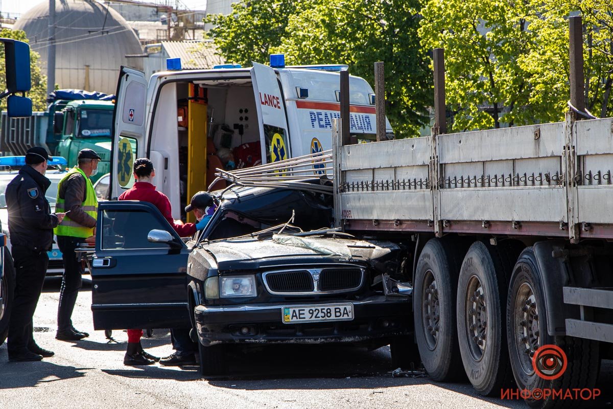 Мужчину с травмой головы и порезами забрала скорая