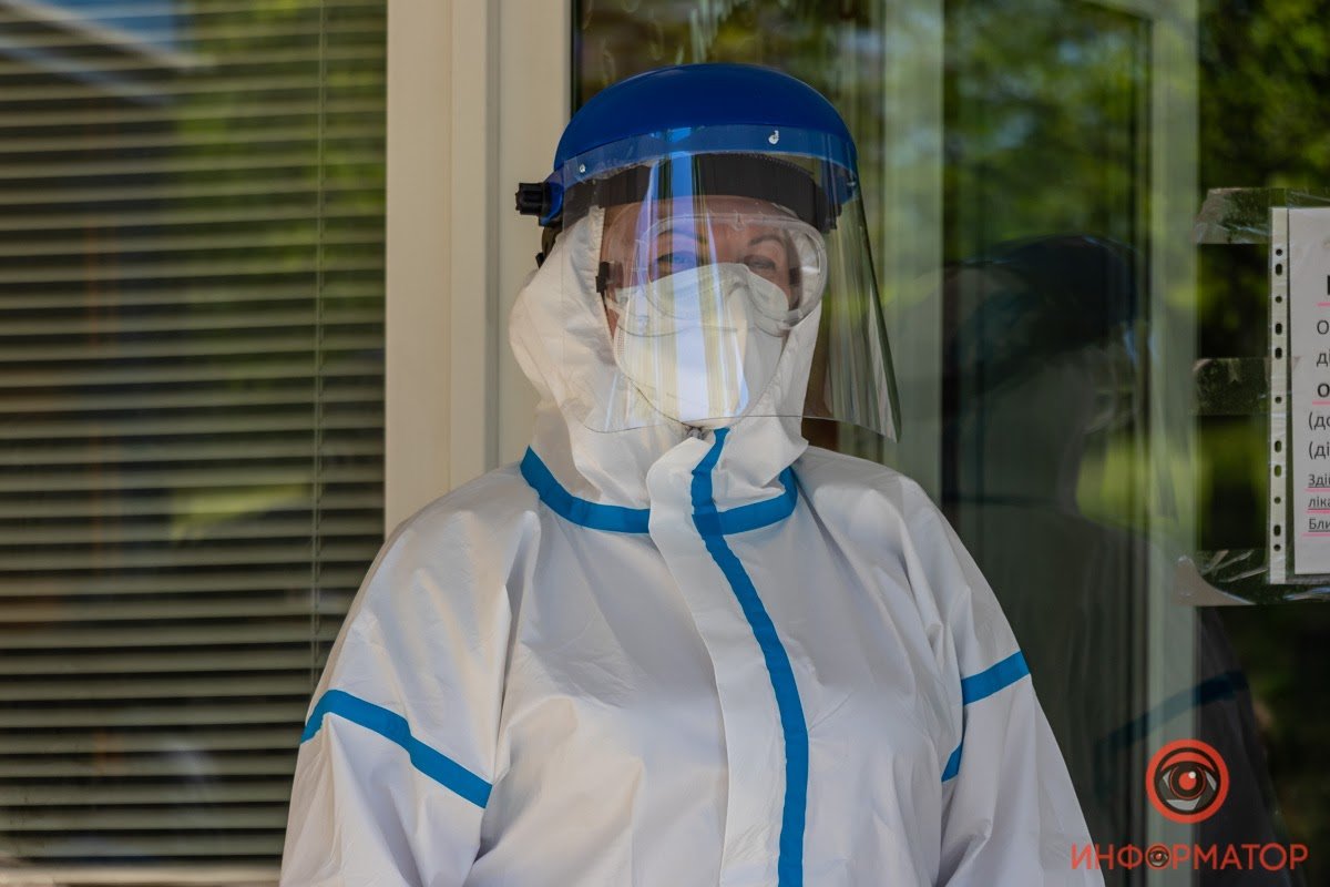 ИНТЕРПАЙП и БФ "Відродження регіону" передали большую партию СИЗ медикам Днепра 10