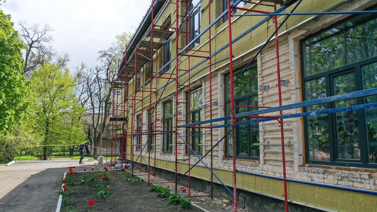 Юрий Голик показал, как идет реконструкция школ на Днепропетровщине 2