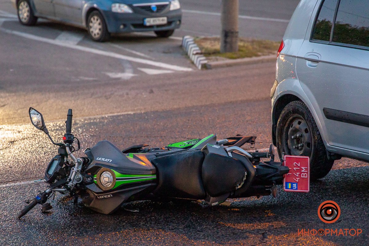 Мужчину забрали в 16-ую больницу Мужчину забрали в 16-ую больницу