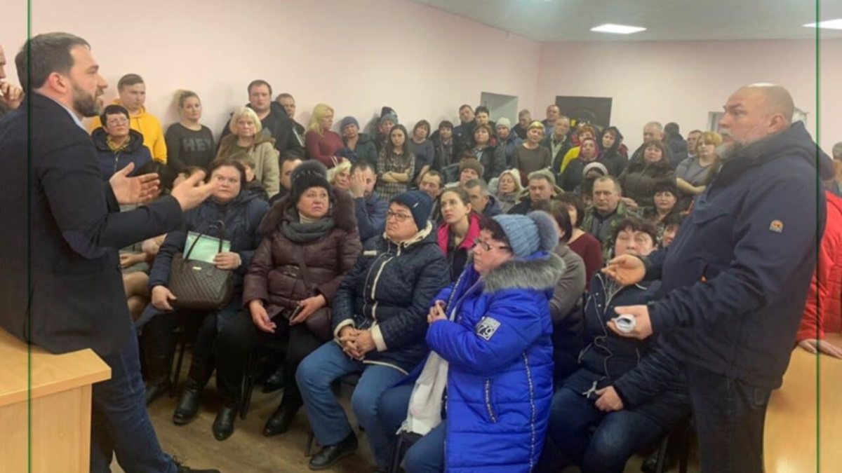 Депутат горсовета Днепра Артем Хмельников рассказал, что угрожает местному самоуправлению в Украине 7