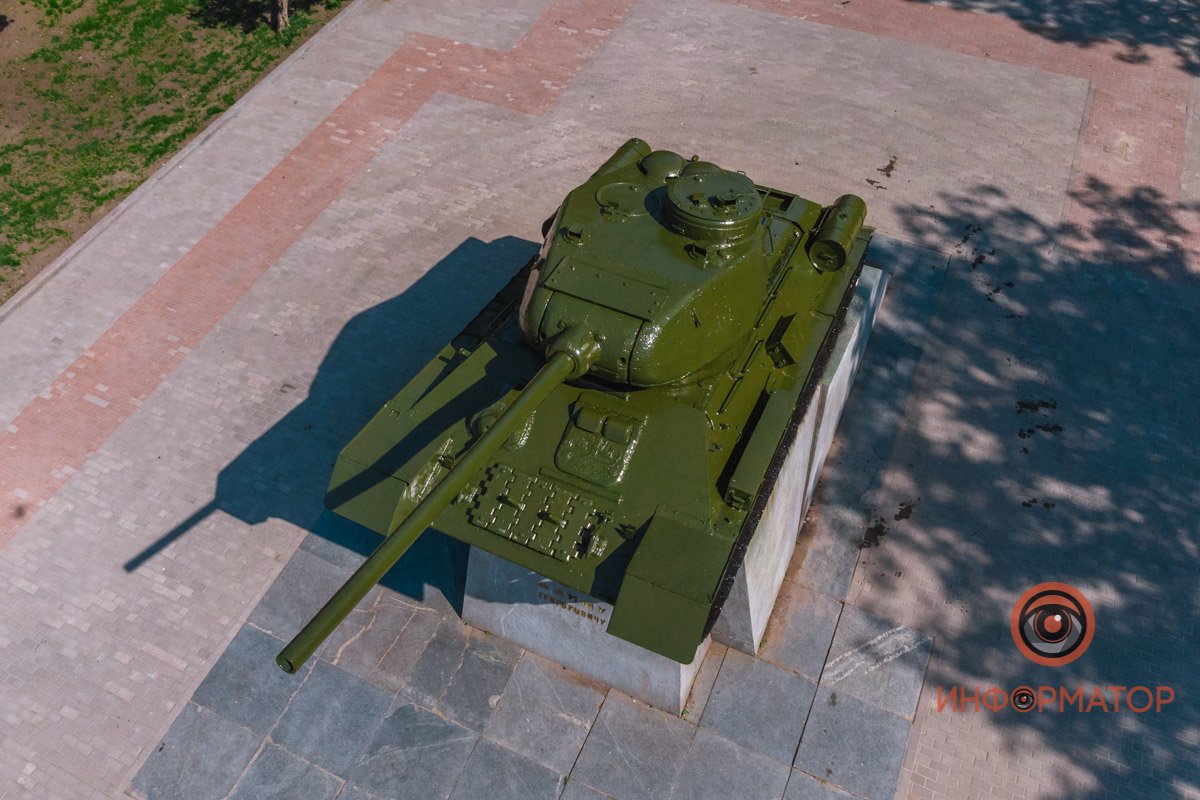 Теперь монумент выглядит так