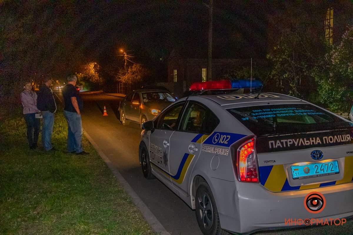 На место оперативно прибыли полицейские и медики На место оперативно прибыли полицейские и медики