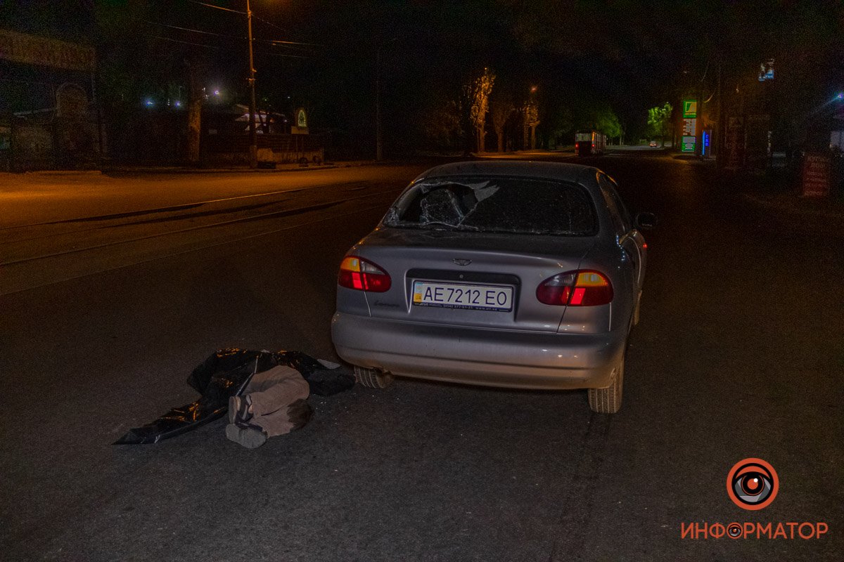 Автомобиль двигался по проспекту Богдана Хмельницкого со стороны 12-го квартала по направлению к поселку Мирный Автомобиль двигался по проспекту Богдана Хмельницкого со стороны 12-го квартала по направлению к поселку Мирный