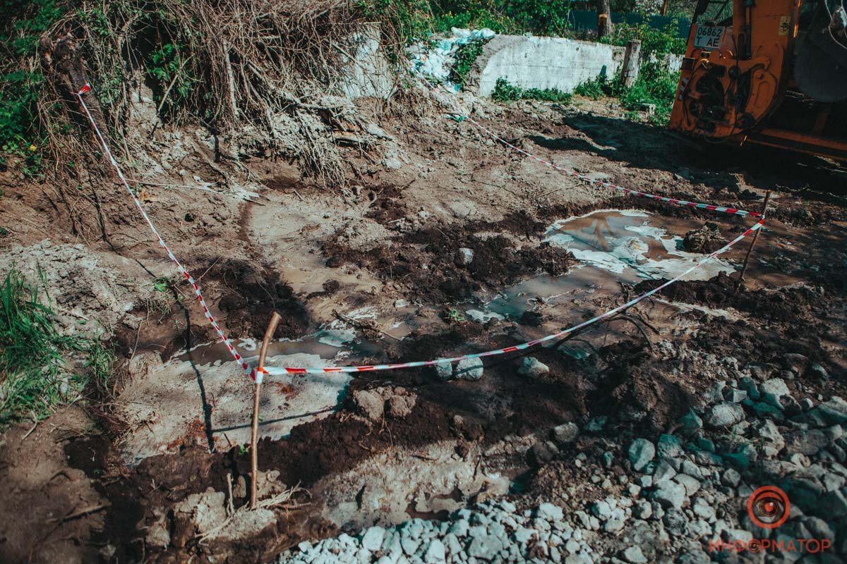 Труба лопнула в районе дома № 25 Труба лопнула в районе дома № 25