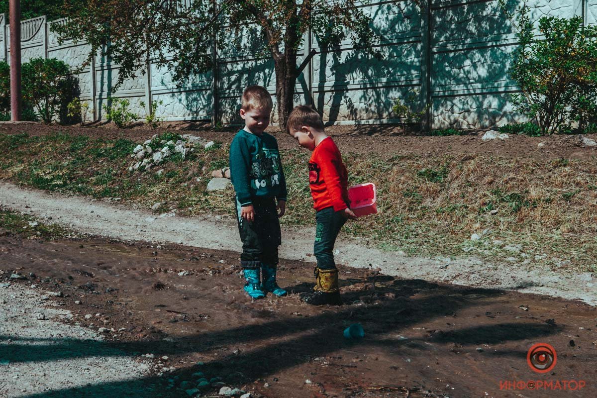 Единственный плюс - у малышей появились стройматериалы для возведения замков Единственный плюс - у малышей появились стройматериалы для возведения замков