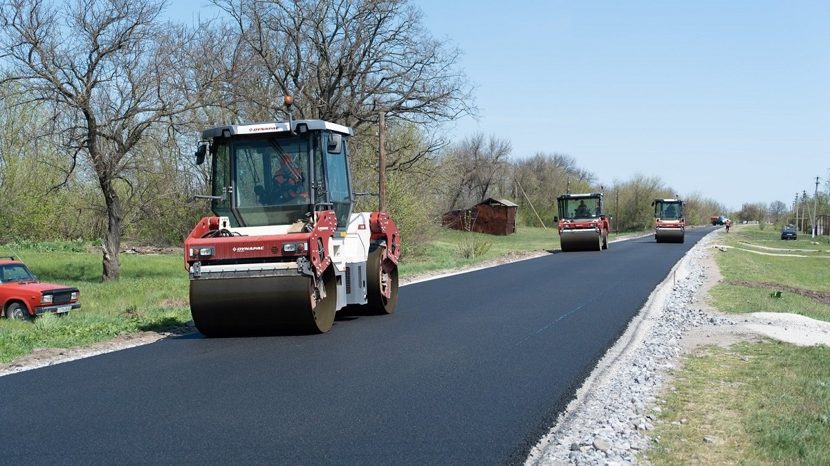 На ремонт и строительство дорог Украины выделили еще 19,3 млрд грн, - Юрий Голик 3