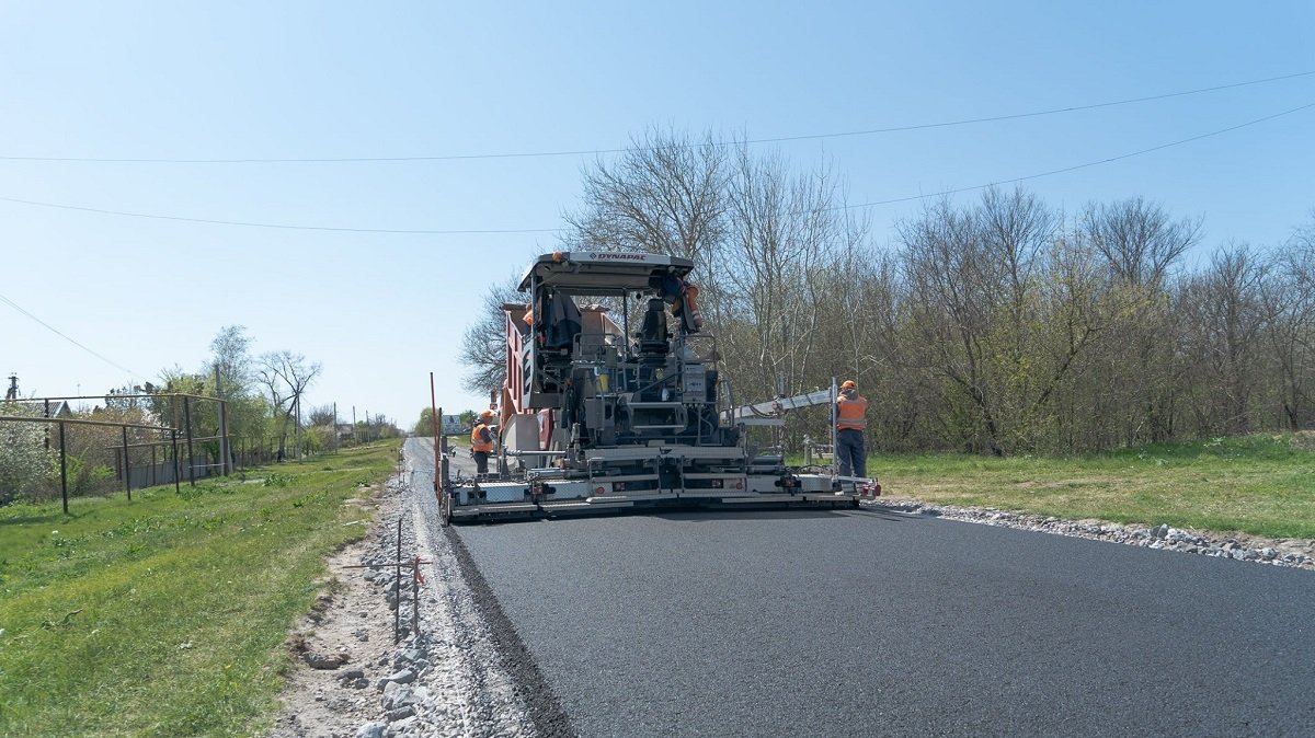 На ремонт и строительство дорог Украины выделили еще 19,3 млрд грн, - Юрий Голик 5