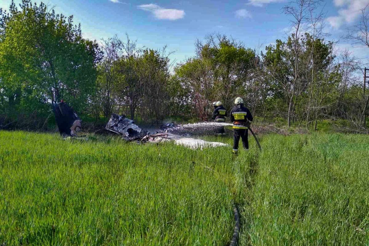 На борту были два человека - оба погибли на месте На борту были два человека - оба погибли на месте