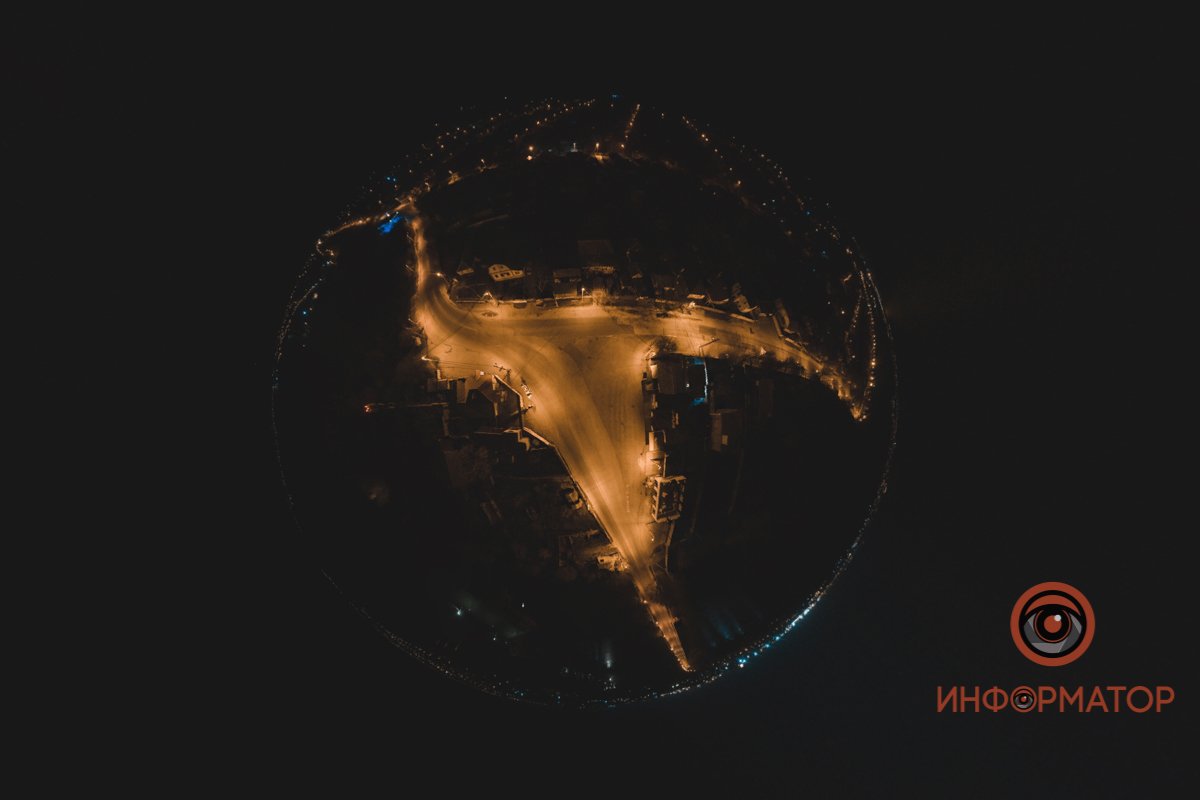 Ты ждешь перемен, новый год или лето, ищешь в толпе, кто, быть может, друзья.