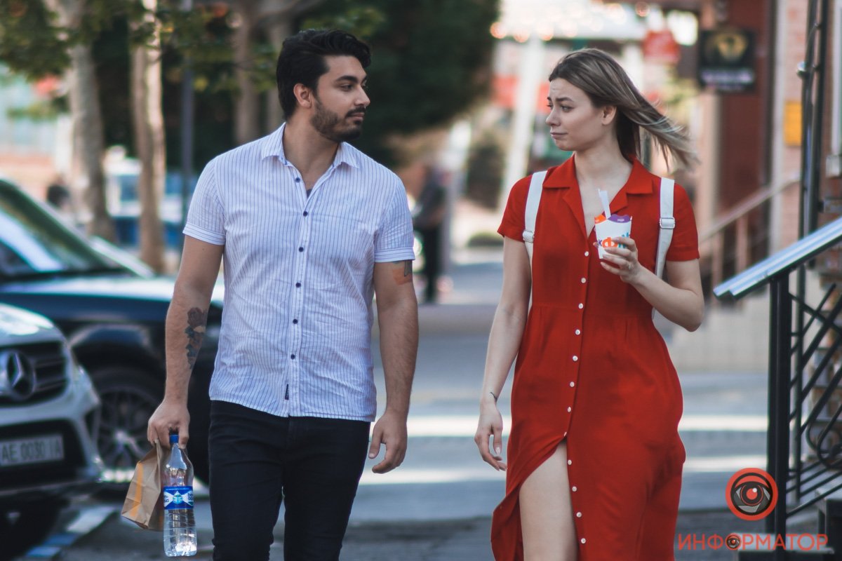 Сначала тебе не нравилось, что тебе надо на работу. Теперь тебе не нравится, что тебе не надо на работу...