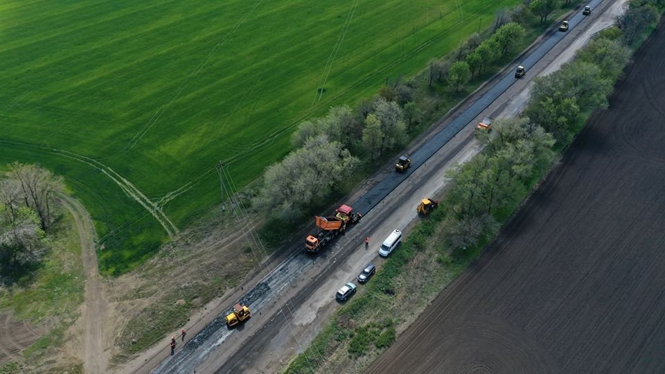 Юрий Голик показал, как идет ремонт трассы Р-73 Никополь-Днепр 1