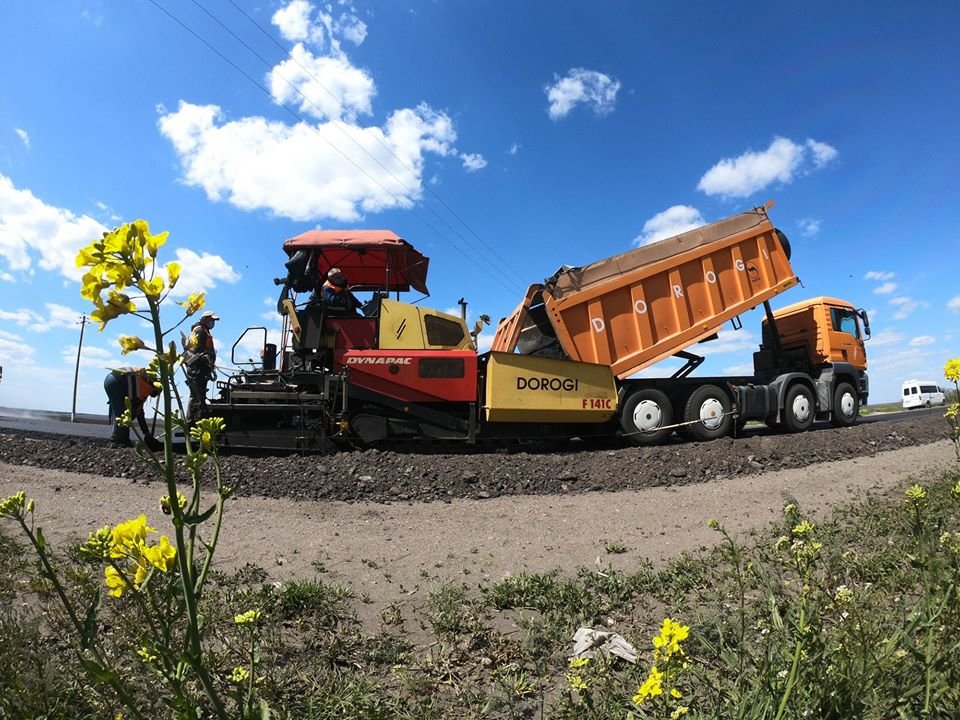 Юрий Голик показал, как идет ремонт трассы Р-73 Никополь-Днепр 4