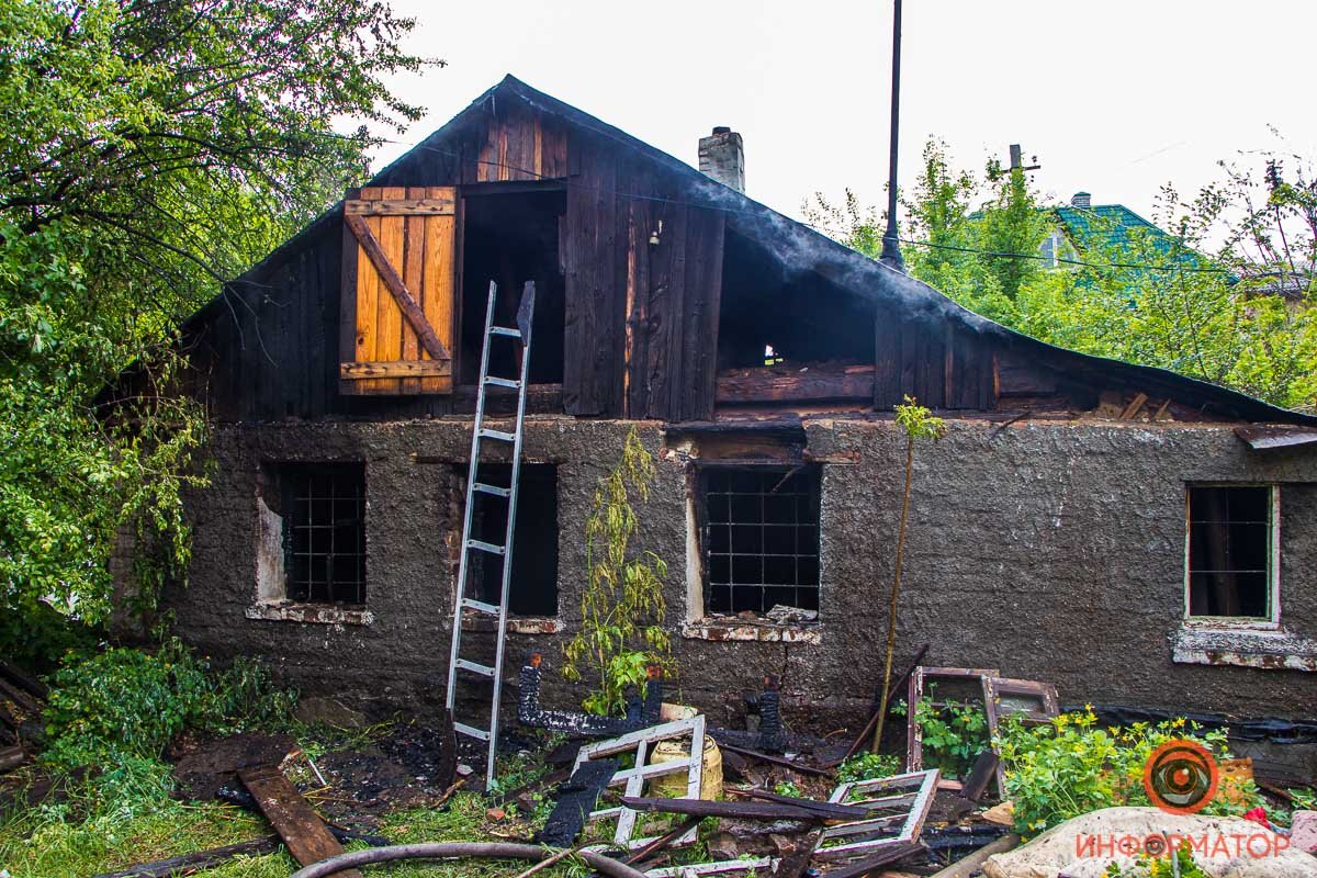 Горел дом на улице Троицкой Горел дом на улице Троицкой