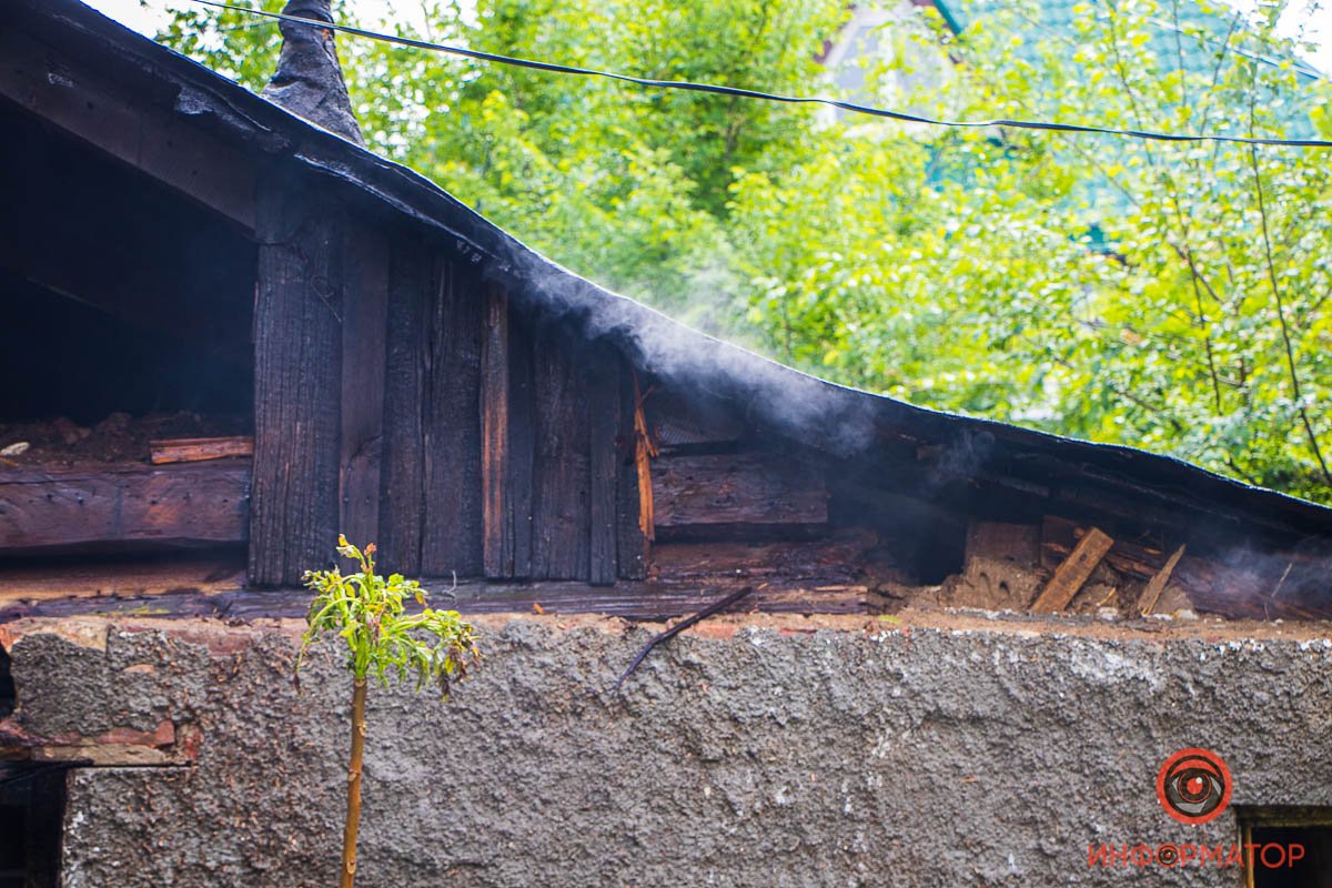 Сгорели 2 комнаты - приблизительно 10 квадратных метров Сгорели 2 комнаты - приблизительно 10 квадратных метров